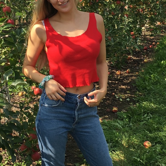 ✨3 FOR $25✨ Brandy Melville Red Crop Tank Top - Picture 3 of 6